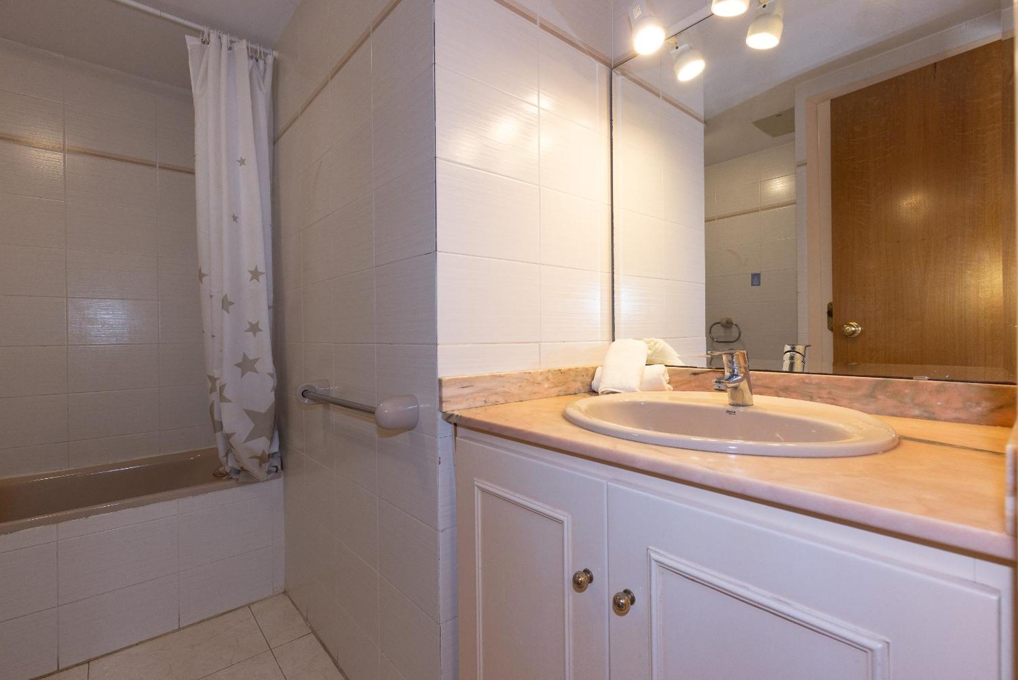 Uhc Txingudi Apartments Cambrils Εξωτερικό φωτογραφία